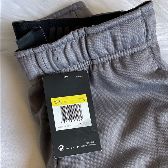 Nike Little Boys Gray Joggers Size Small Brand New With tags. - Picture 2 of 10